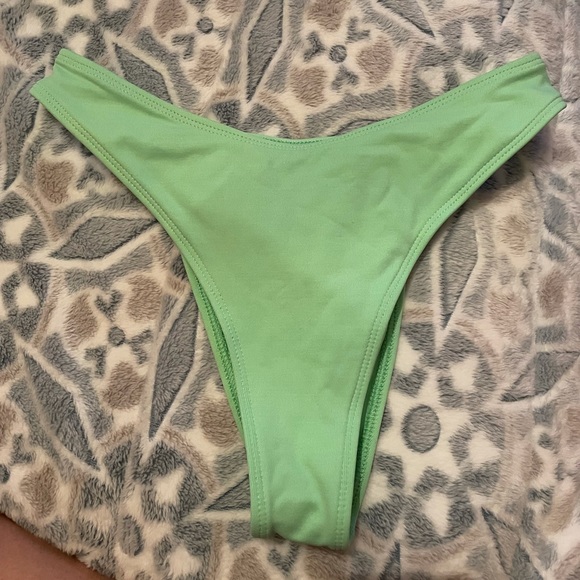 Alphalete Other - Never worn khaleesi bottom